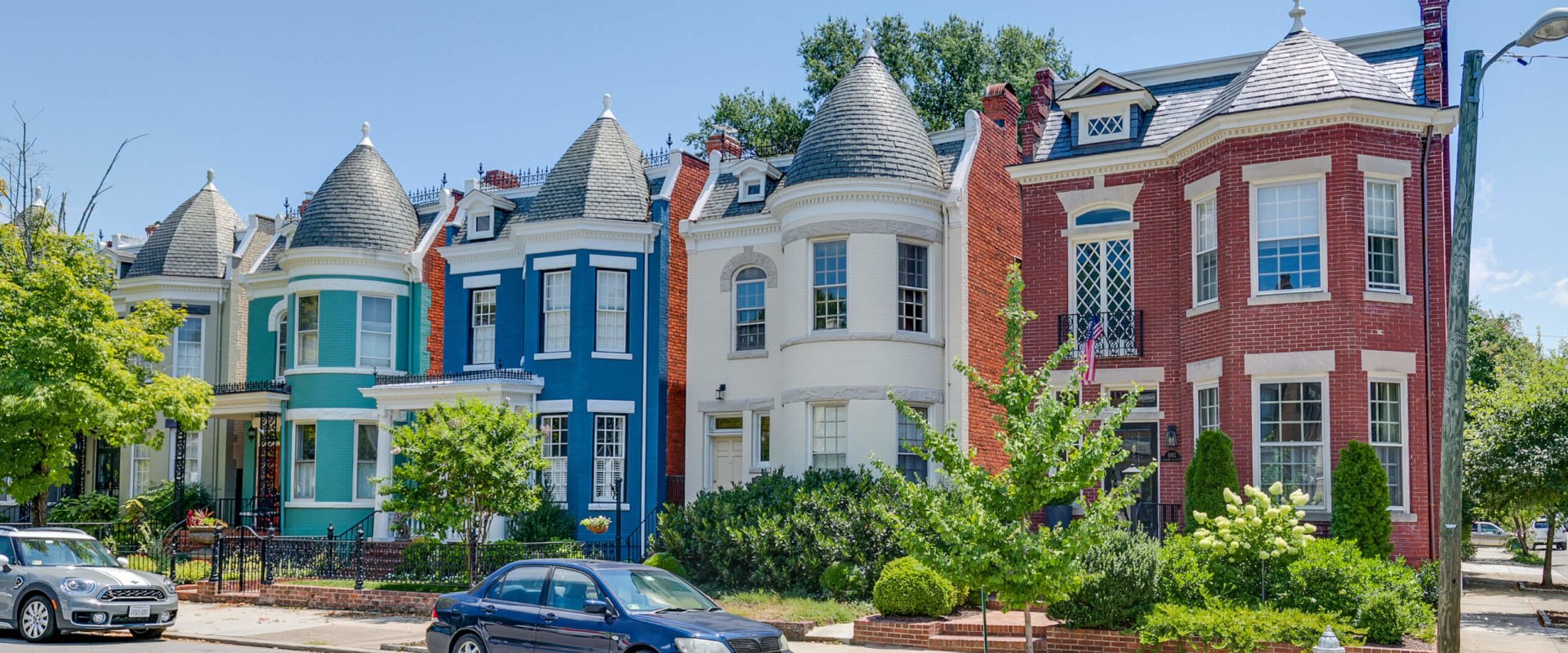 Exploring the Atmosphere and Character of a Neighborhood