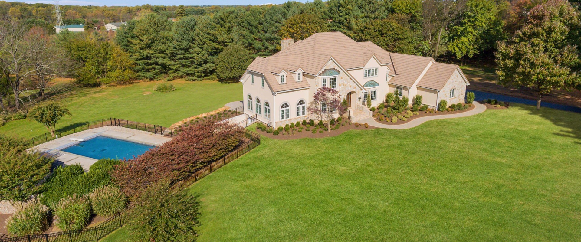 Property Photos and Videos: Capturing the Best Images for Your Listings